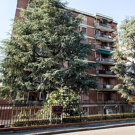 Milano-Linate Suite Self Check In & Free Parking Bagian luar foto