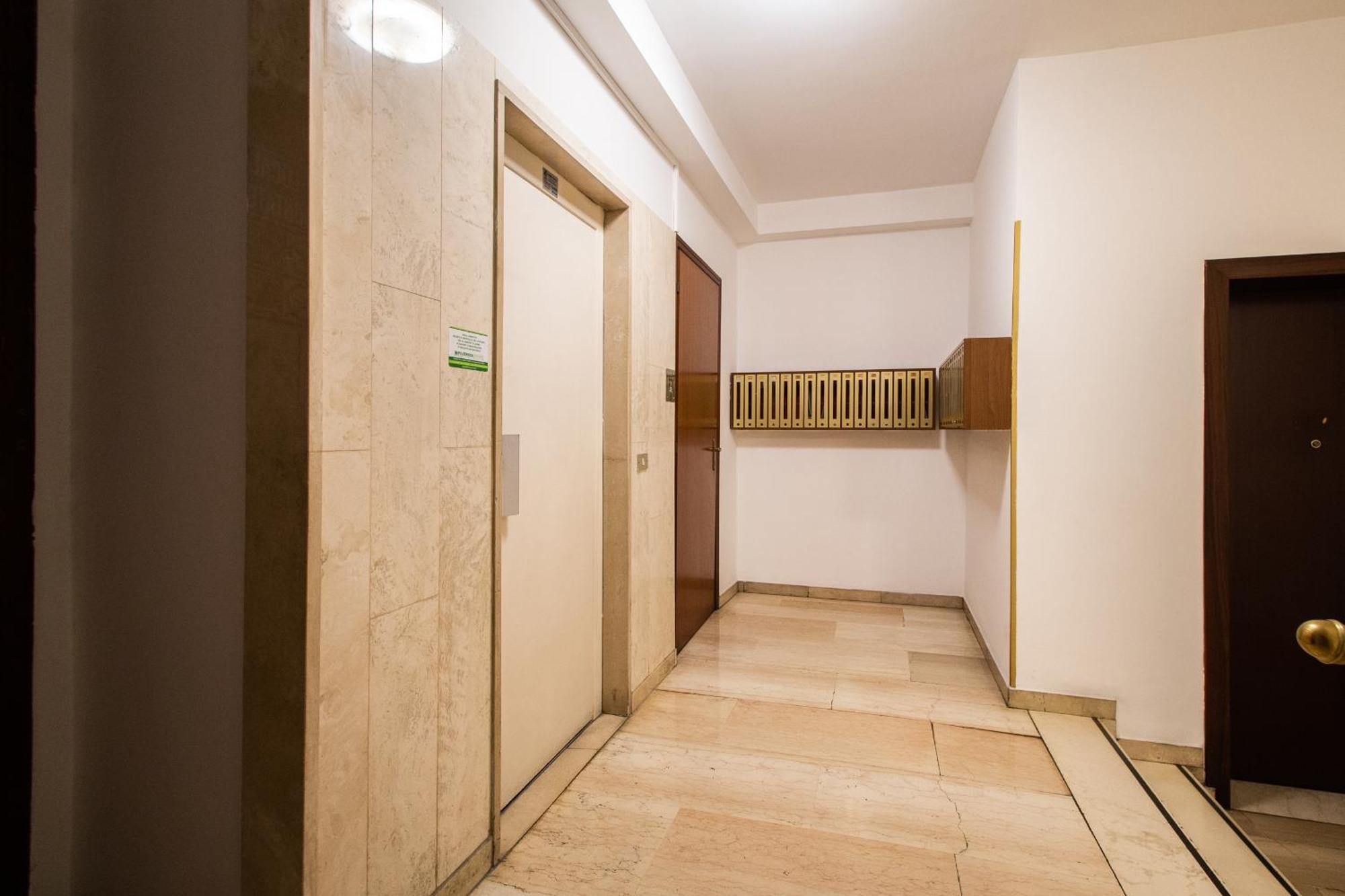 Milano-Linate Suite Self Check In & Free Parking Bagian luar foto